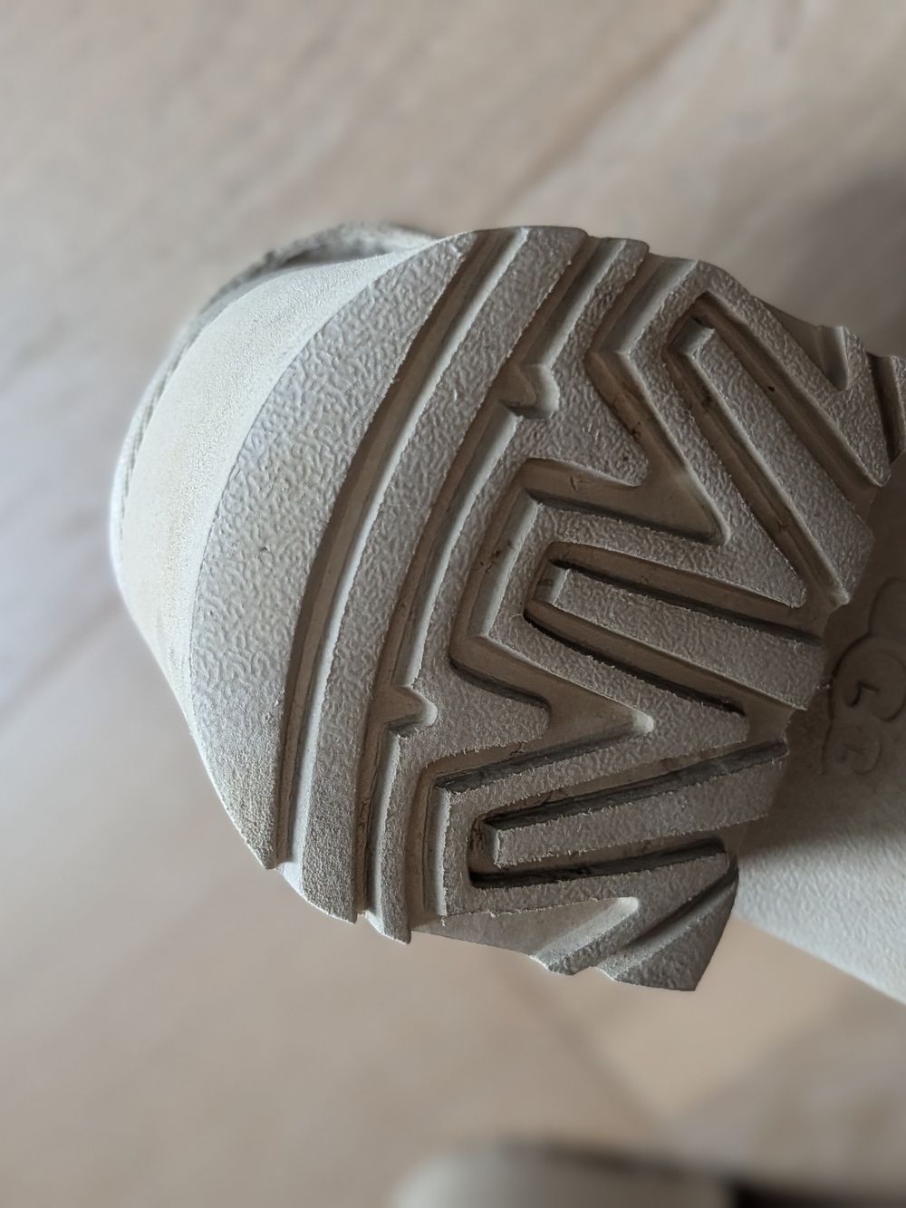 UGG Women’s Tan Suede Platform Sandals - Picture 5 of 13